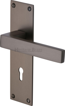 Metro Handle - Universal Hardware Supplies Ltd