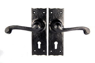 Clyne Lever Lock Door Handle in Black Antique Iron (keyhole)