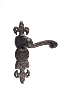 Fleur De Lys Lever Lock Door Handle in Black Antique Iron (Keyhole)