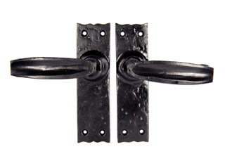 Alnwick Lever Latch Door Handle in Black Antique Iron